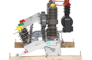Breakthrough Technology: Innovative Application of Vacuum Circuit Breakers in the Field of Reactive Power Compensation