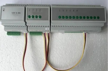 Thyristor modules used in lighting control systems